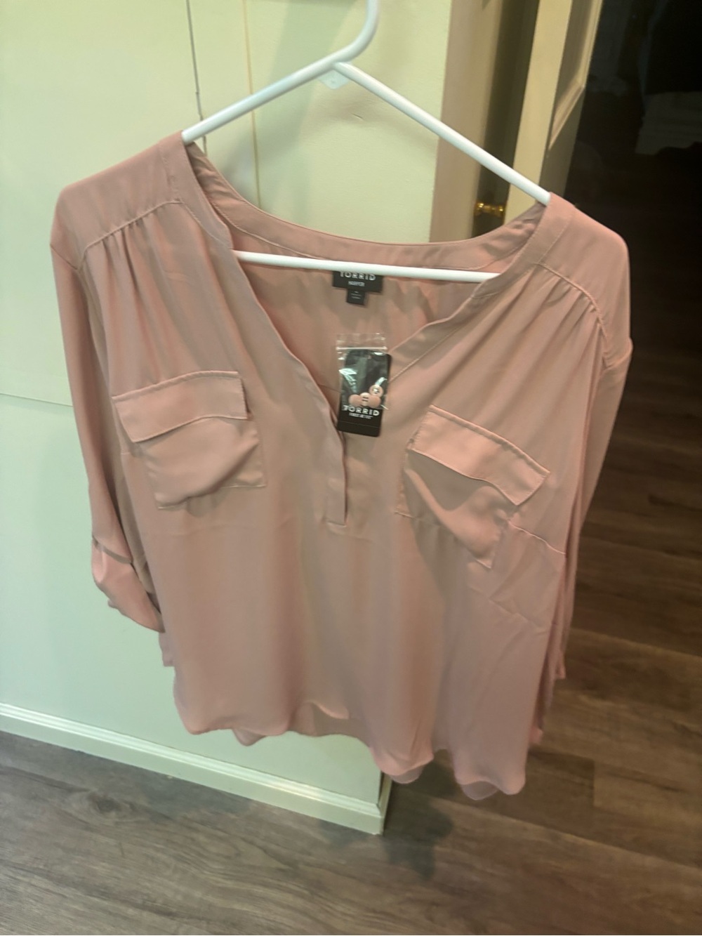 torrid Dusty Rose V-Neck Roll-Tab Blouse
